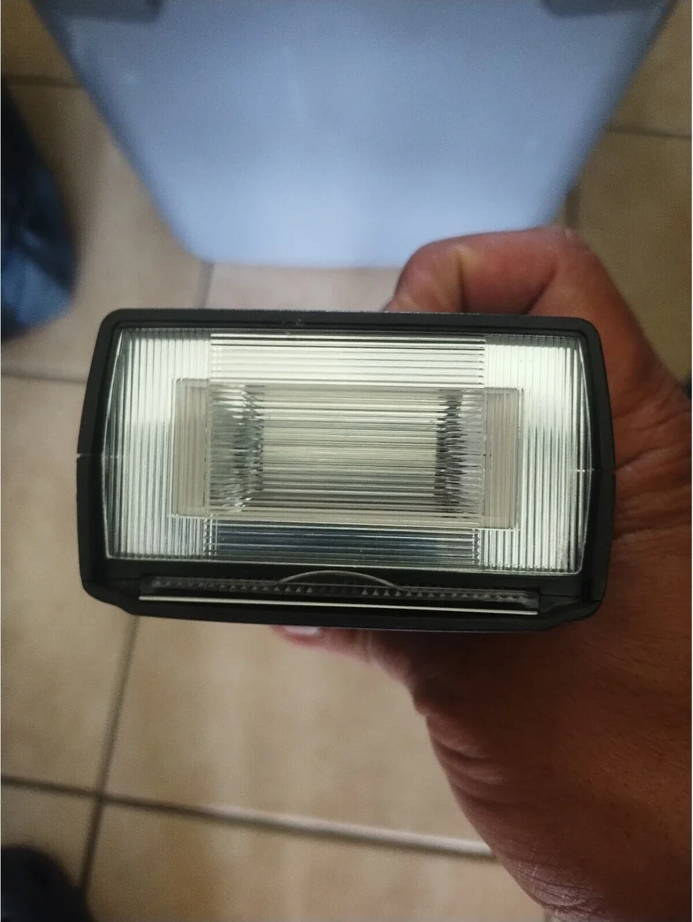 Neewer TT560 Flash Speedlite for DSLR Cameras - Tested